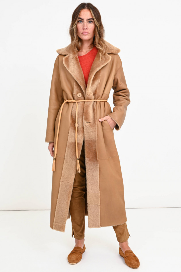 Furry Wende-Lammfellmantel ELINA in Camel