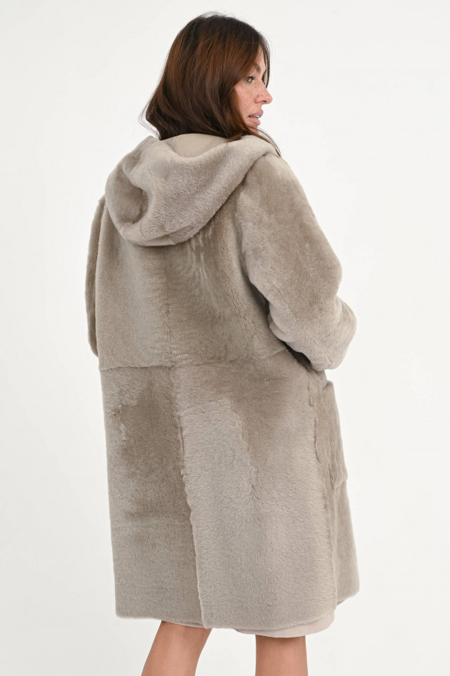 Furry Wendemantel EVELYN in hellem Taupe
