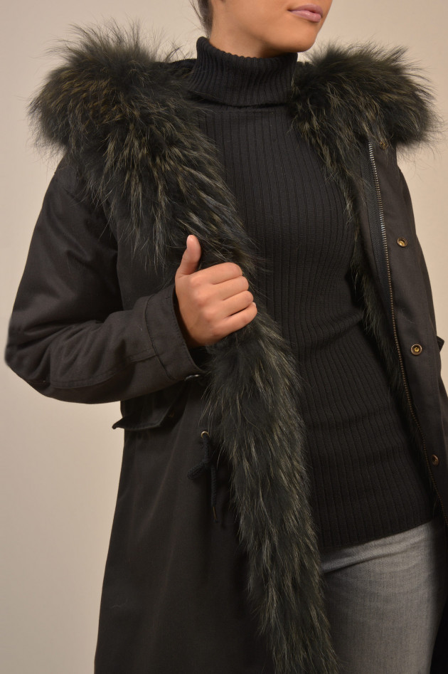 Furry Parka mit Pelz in Schwarz