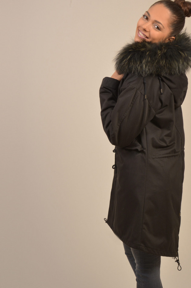 Furry Parka mit Pelz in Schwarz