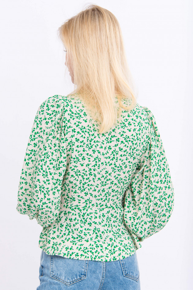 Ganni Wickelbluse in Natur/Grün gemustert