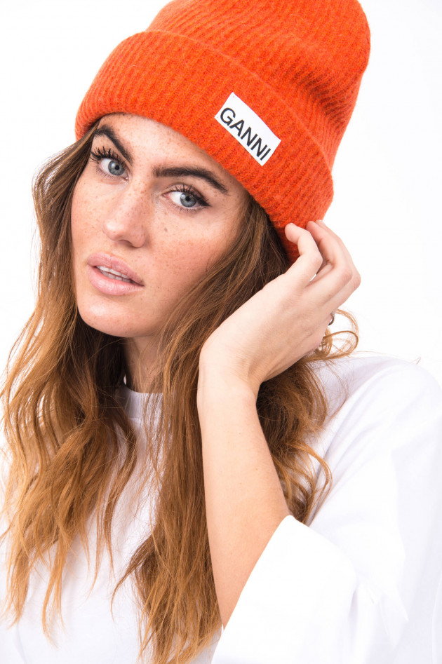 Ganni Beanie mit Logo-Patch in Rot-Orange