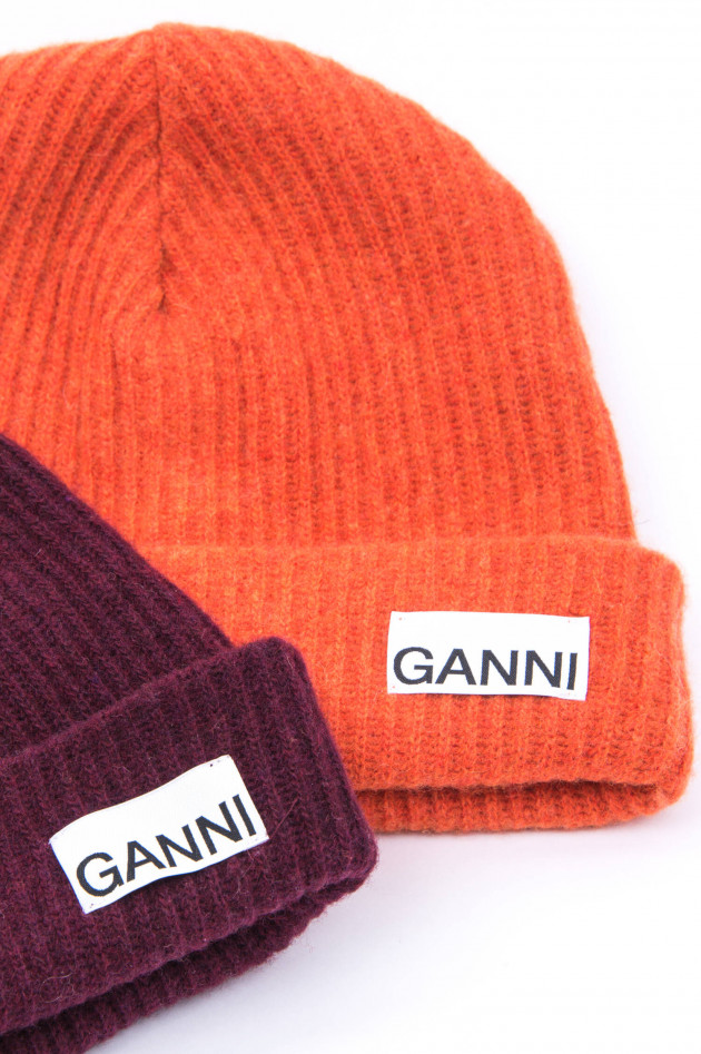 Ganni Beanie mit Logo-Patch in Rot-Orange