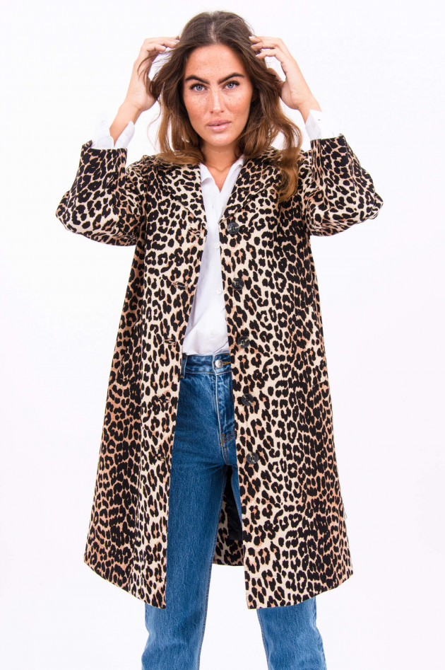 Ganni Mantel mit Animal-Print in Beige/Schwarz