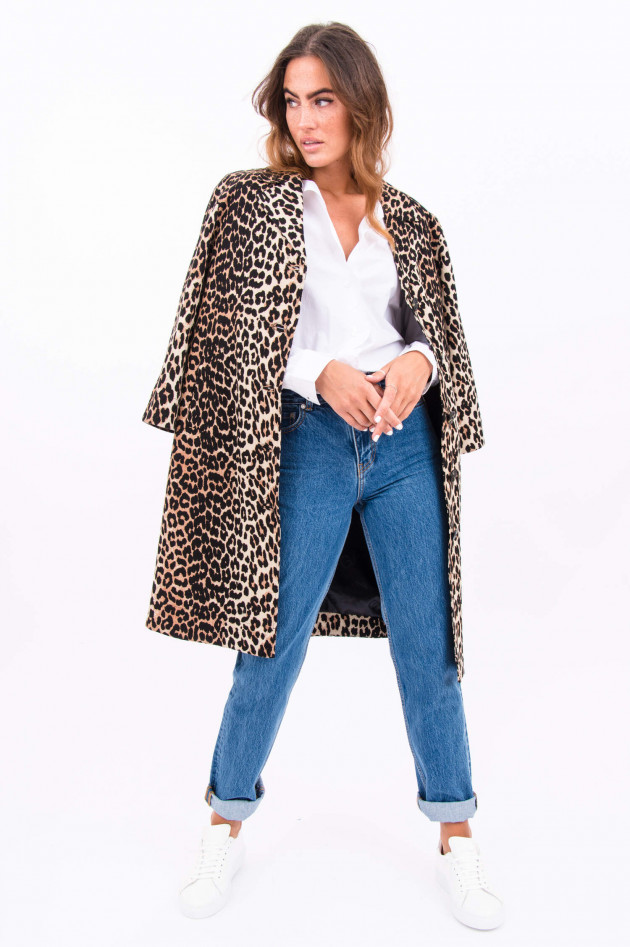 Ganni Mantel mit Animal-Print in Beige/Schwarz