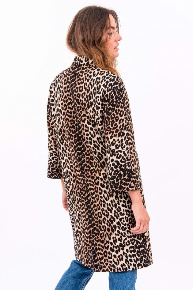 Ganni Mantel mit Animal-Print in Beige/Schwarz