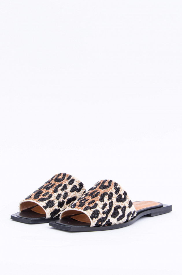 Ganni Slipper im Animal Print in Schwarz/Beige gemustert