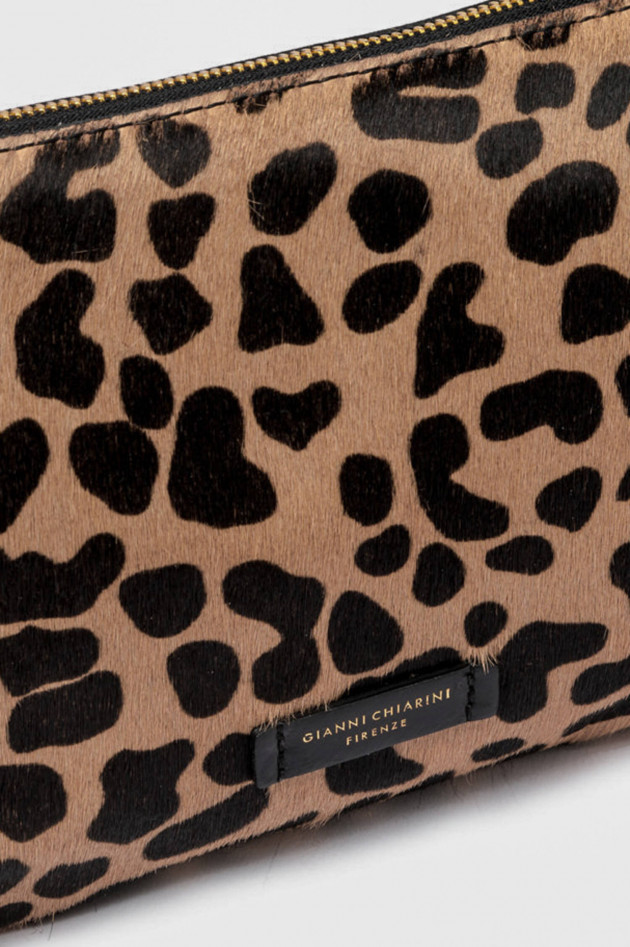 Gianni Chiarini Clutch/Tasche mit Leoprint in Beige/Schwarz