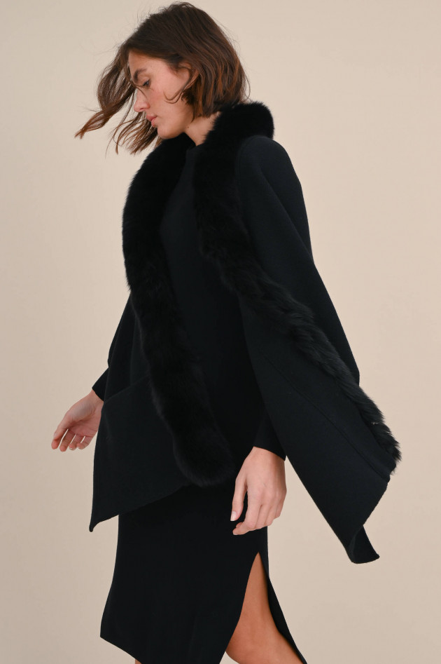 Giovi Woll-Mix Cape mit Pelz in Schwarz