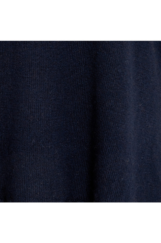 Grüner Rollkragenpullover in Dunkelblau