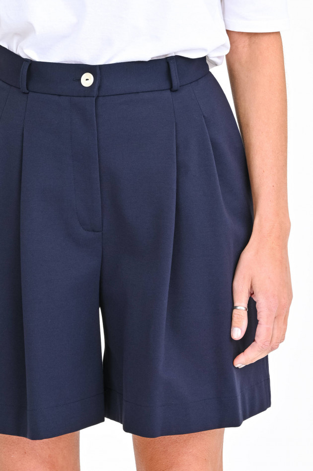 Harris Wharf London Shorts mit Faltenlegung in Navy