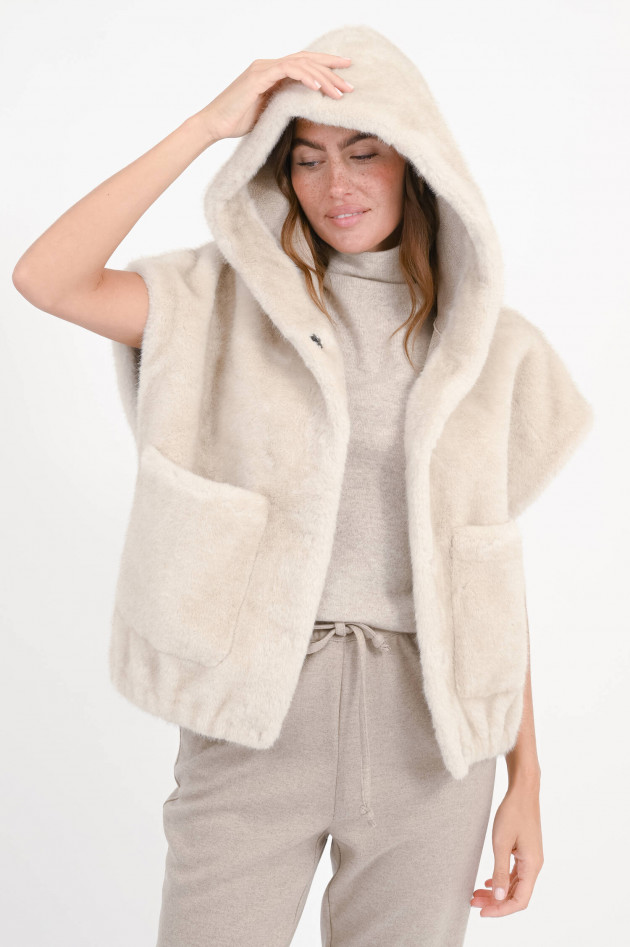 Hemisphere Weste aus Fellimitat in Beige