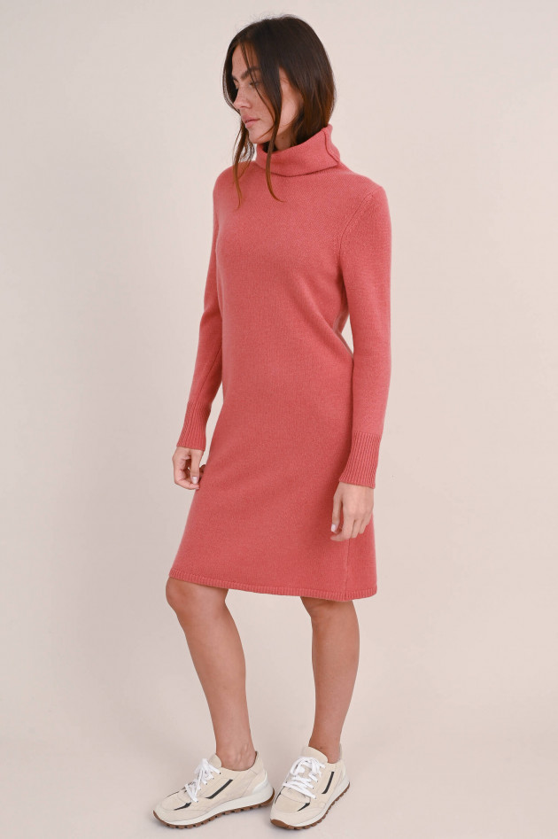 Hemisphere Cashmere Strickkleid mit Rollkragen in Apricot