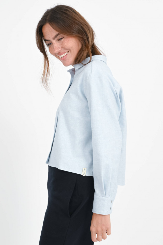 Henry Christ Cropped Bluse aus Baumwollflanell in Hellblau