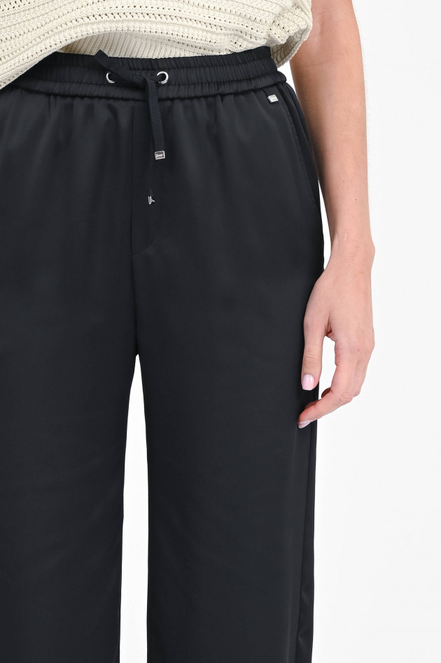 Herno Hose in Satin-Optik in Schwarz