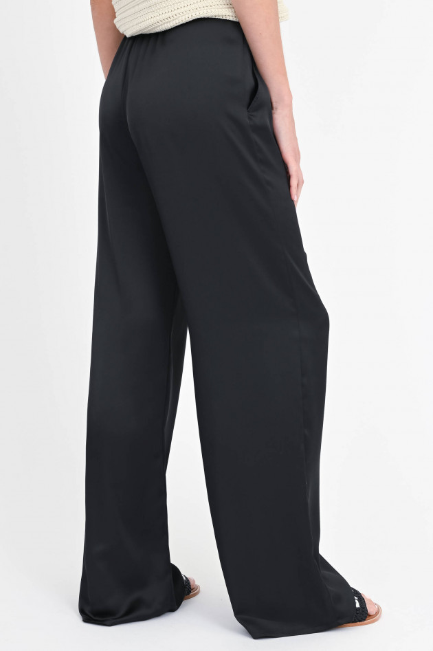 Herno Hose in Satin-Optik in Schwarz