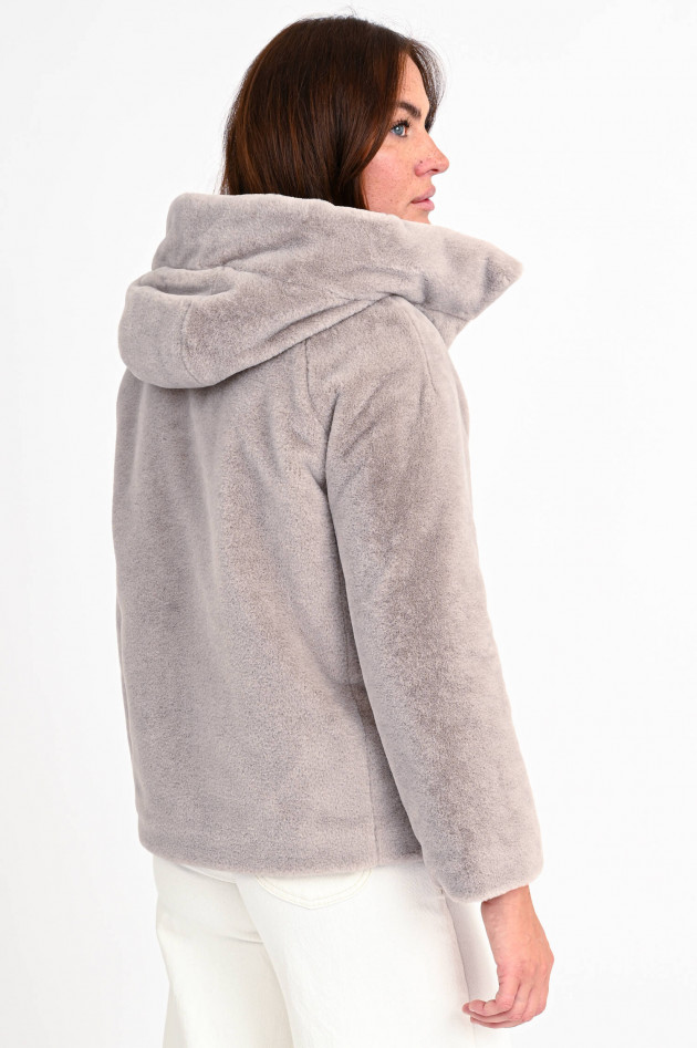 Herno Kurzes Cape aus Teddyfell in Taupe