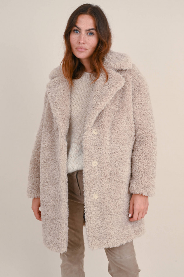 Herno Curly Faux-Fur Mantel in Beige