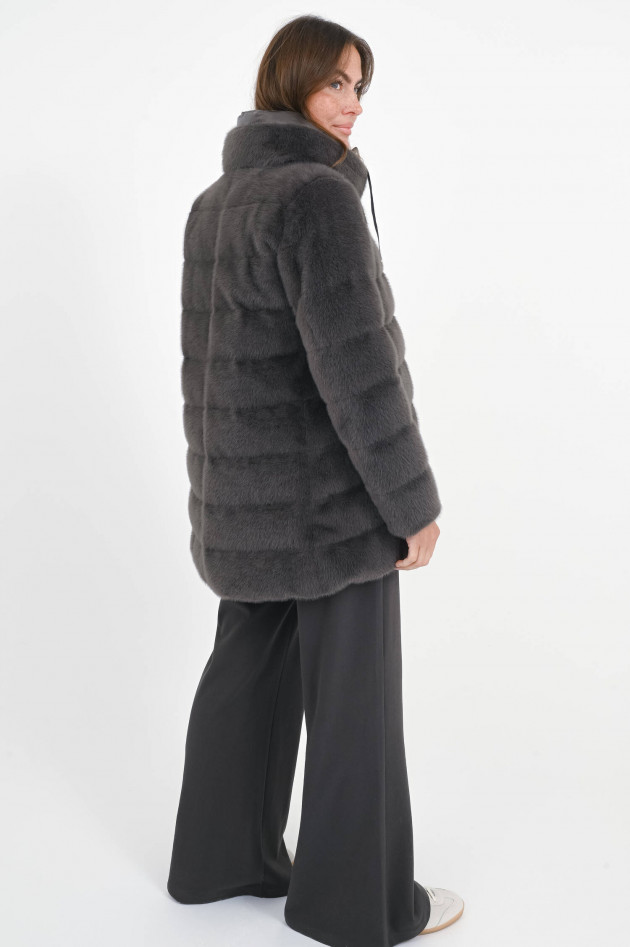 Herno Faux Fur Kurzmantel in Anthrazit