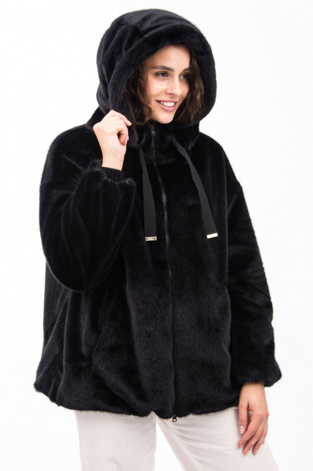 Herno Fake Fur Jacke mit Kapuze in Schwarz