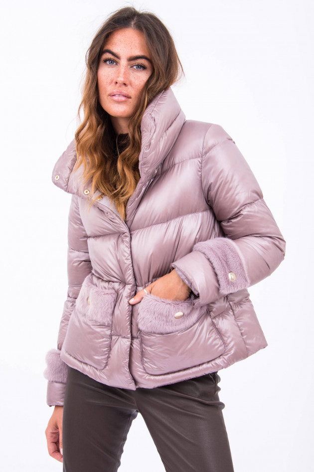 Herno Daunenjacke mit Fake-Fur in Flieder