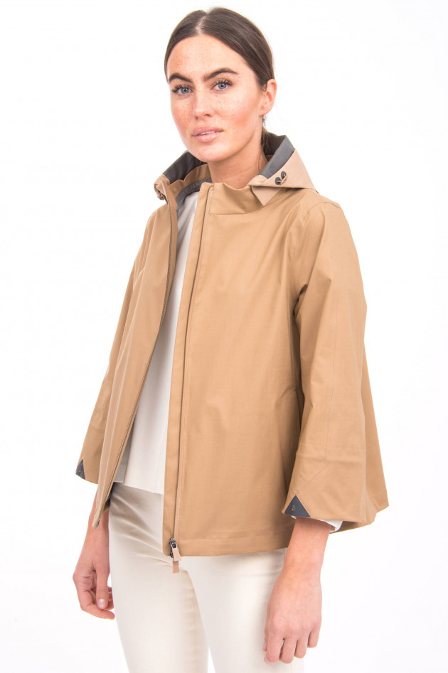 Herno Ausgestellte Jacke in Camel