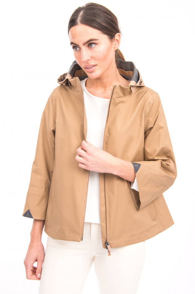 Herno Ausgestellte Jacke in Camel