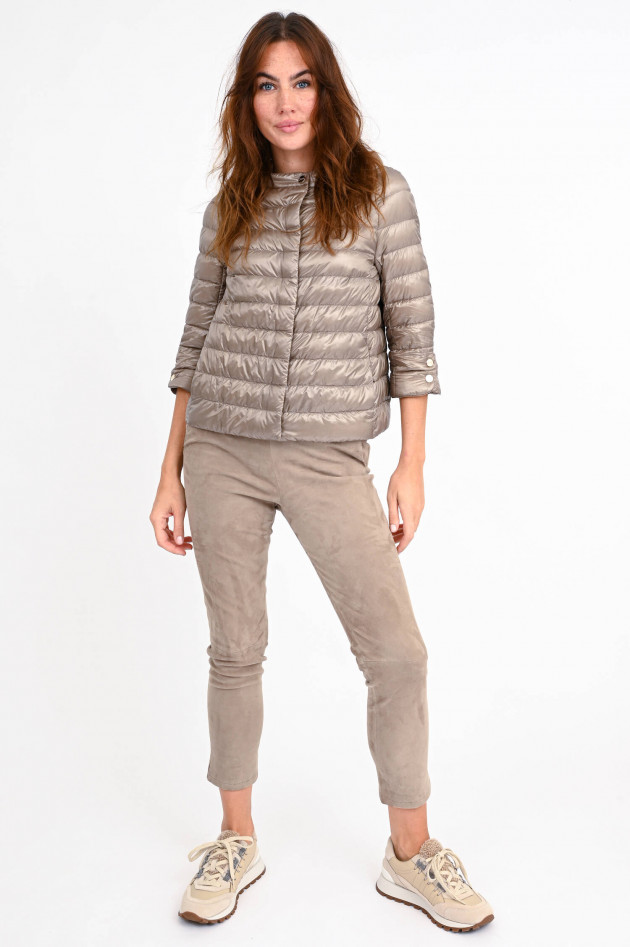 Herno Daunenstepp-Jacke mit U-Boot-Ausschnitt in Taupe