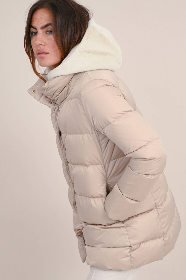 Herno Daunenjacke mit Faux Fur in Beige
