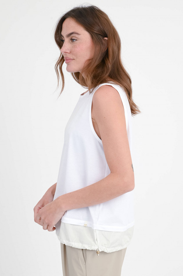 Herno Top mit Kontrast-Details am Bund in Weiß