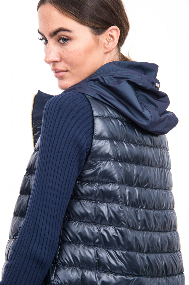 Herno Daunengilet mit Schößchen in Navy