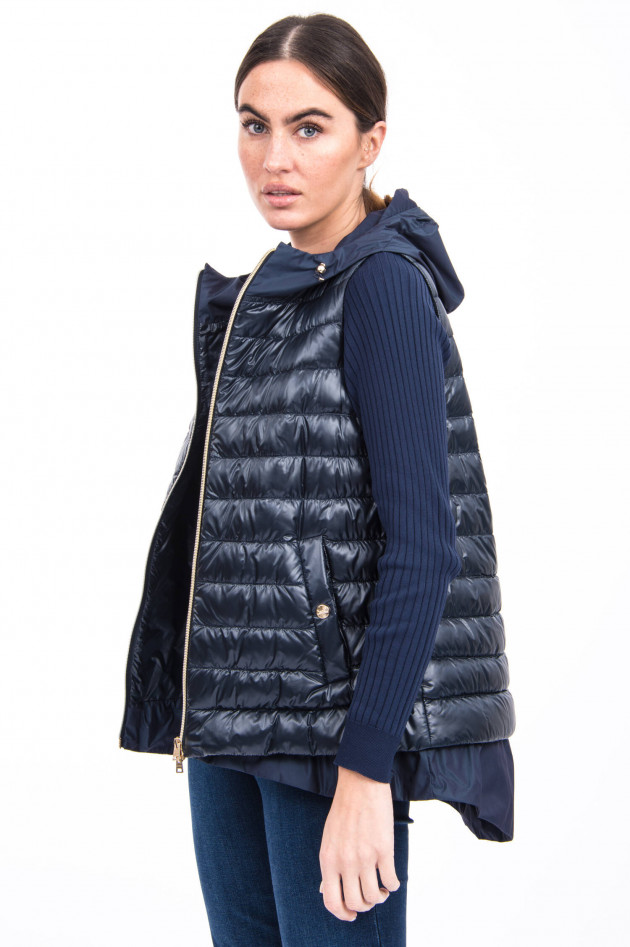 Herno Daunengilet mit Schößchen in Navy