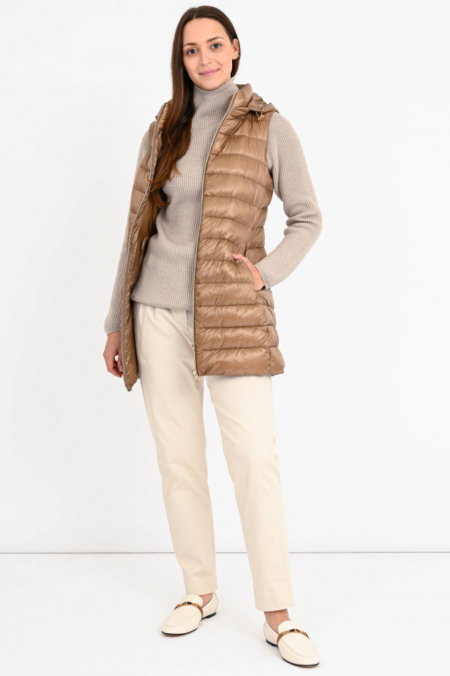 Herno Langes Daunenstepp-Gilet in Camel