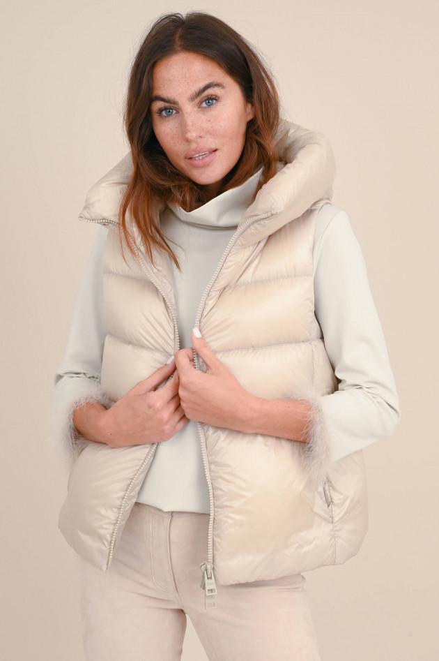 Herno ihtweight Daunengilet in Beige