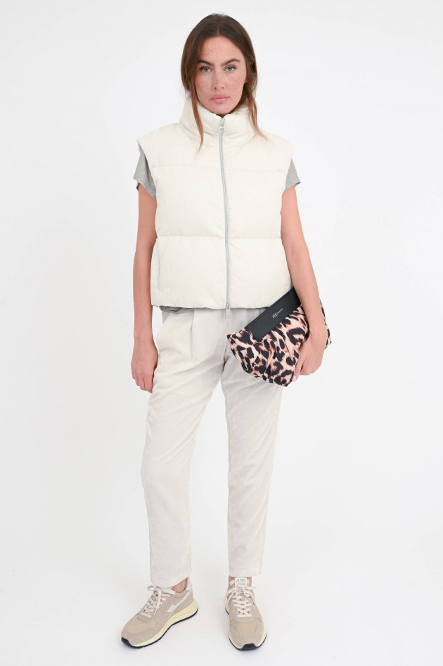 Herno Samt-Gilet mit dezentem Glitzer in Creme