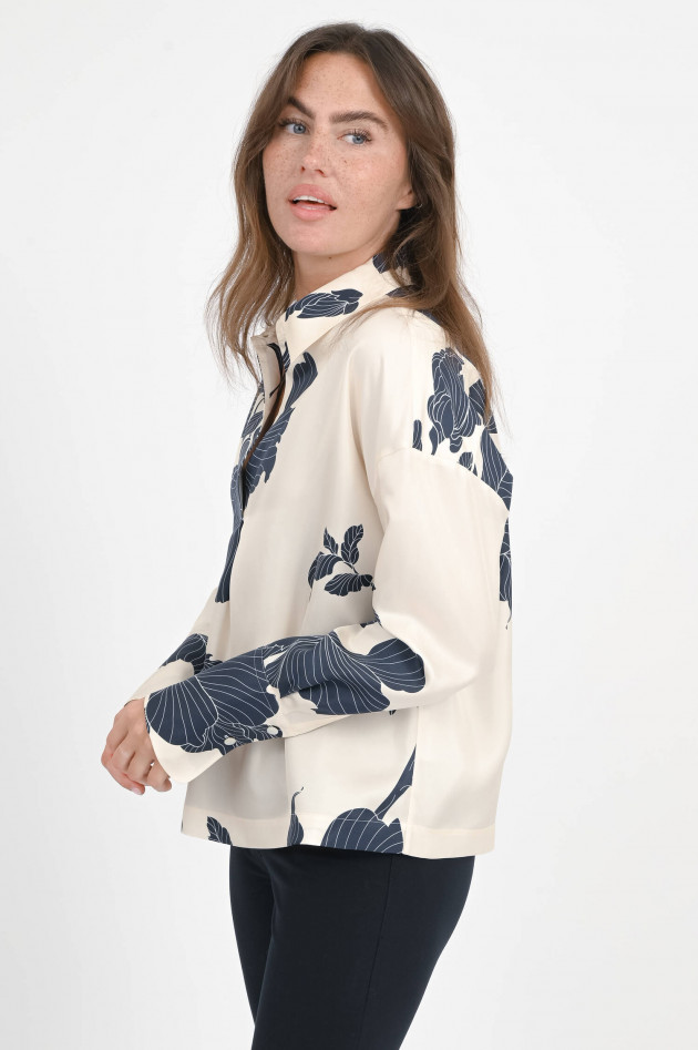herzen´S angelegenheit Gemusterte Seidenbluse in Creme/Navy