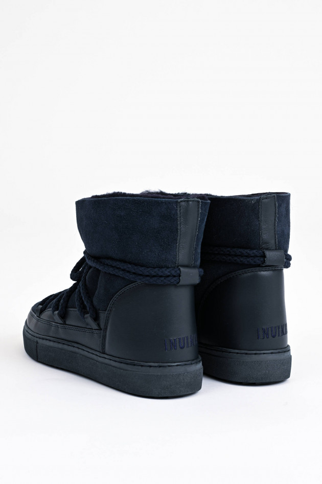 Inuikii Lammfell-Boot aus Veloursleder in Navy