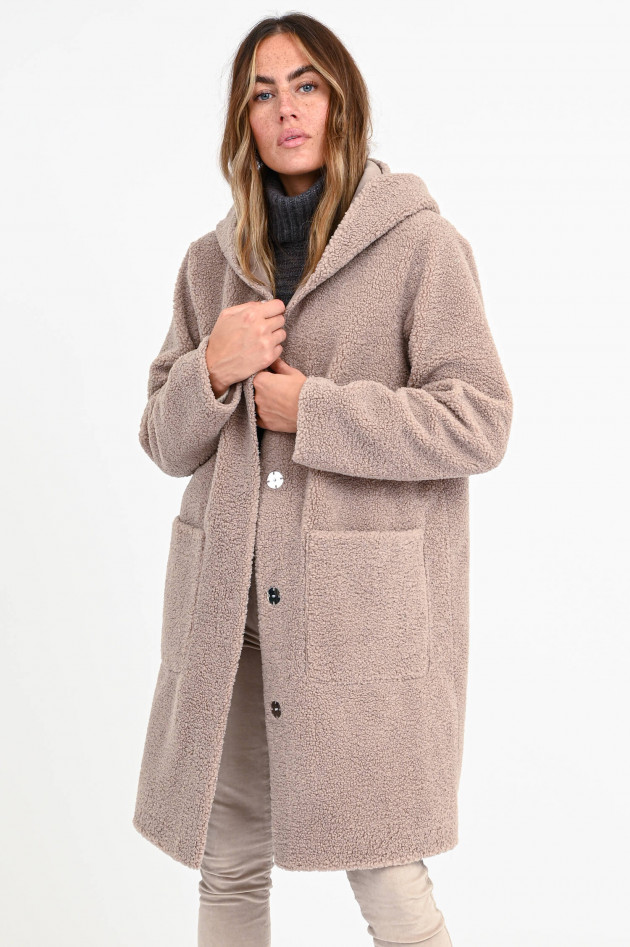 IQ+ Berlin Fake Lammfell-Wendemantel in Taupe