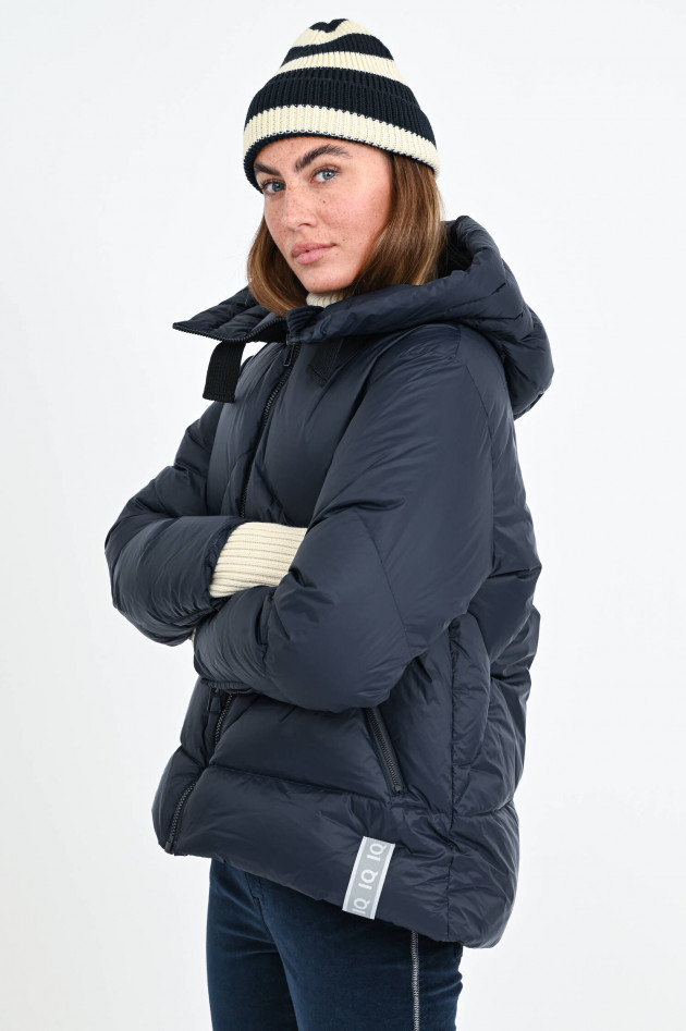 IQ+ Berlin Daunenjacke mit geometrischer Steppung in Navy