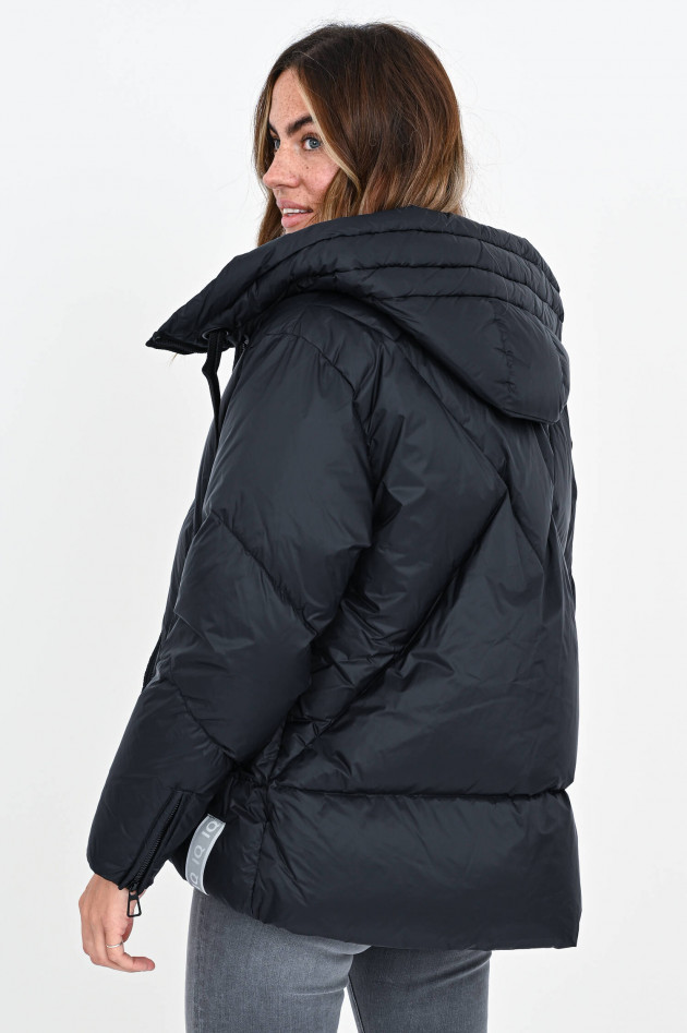 IQ Studio Daunenjacke mit geometrischer Steppung in Schwarz