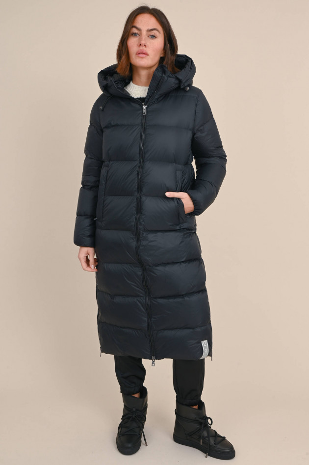 IQ Studio Daunenmantel CARA in Schwarz