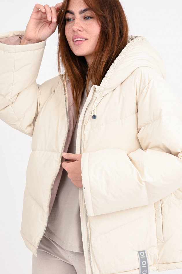 IQ Studio Daunenstepp-Jacke aus recyceltem Nylon in Creme