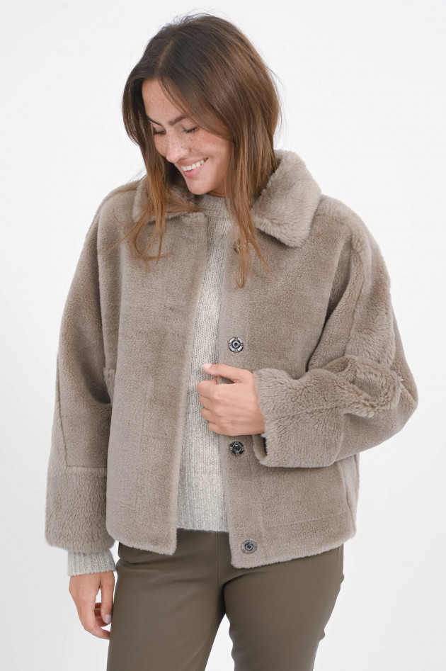 IQ Studio Kunstfelljacke in Taupe