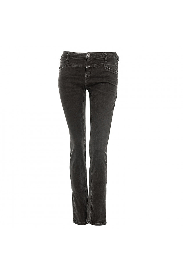 Closed Jean in Schwarz