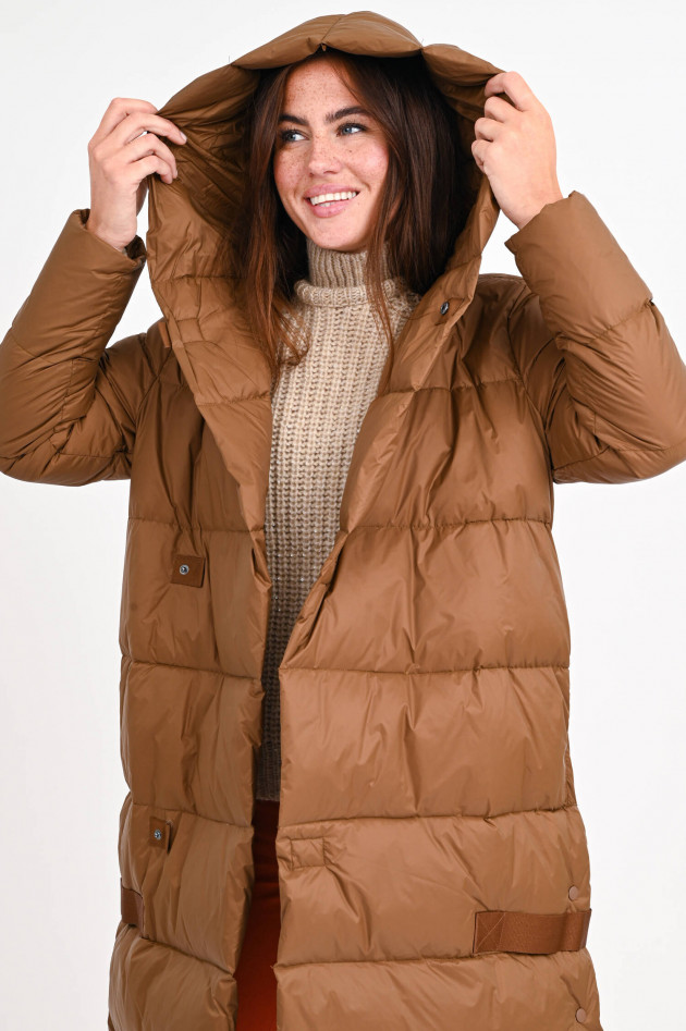 JNBY Langer Daunenstepp-Mantel in Camel
