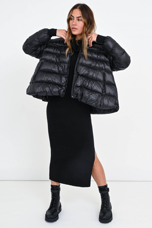 JNBY Kurze Daunenstepp-Jacke mit A-Form in Schwarz