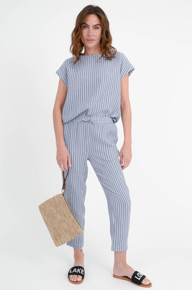 Juvia Gestreifte Musselin Hose in Graublau/Weiß