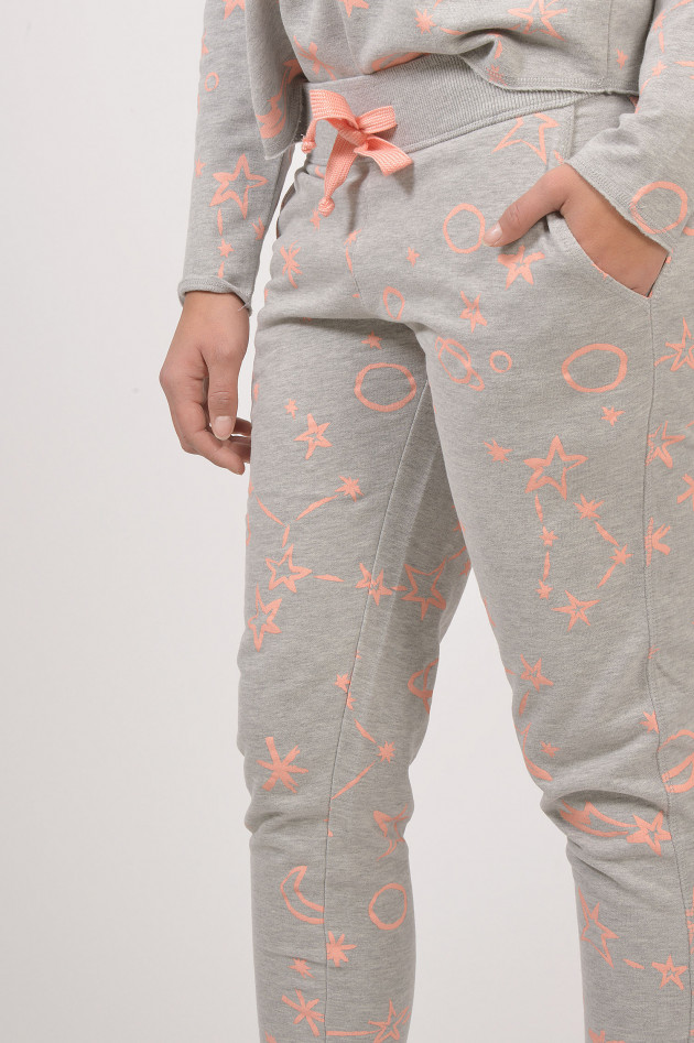 Juvia Jogginghose mit Planeten - Print in Grau/Lachs