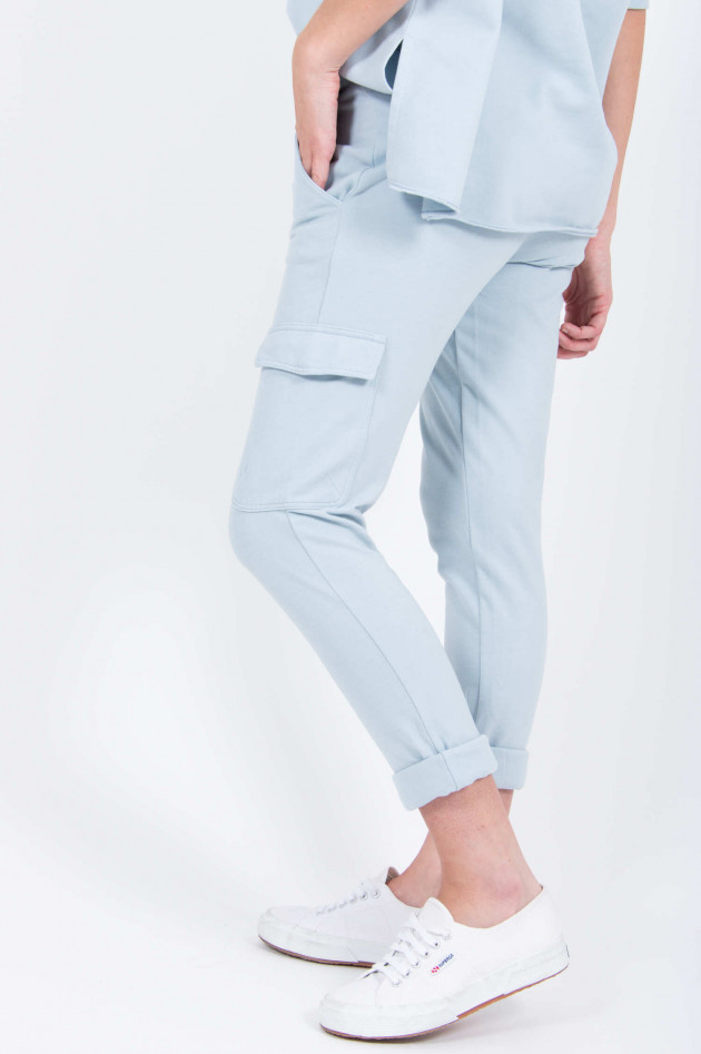 Juvia Cargo Sweatpants in Hellblau