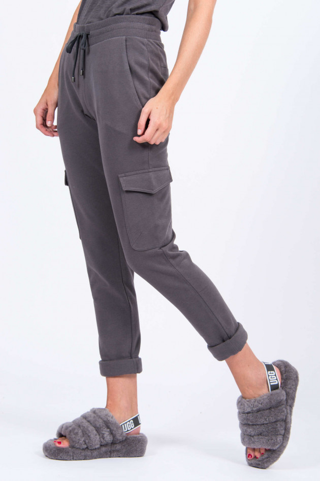 Juvia Cargo Sweatpants in Graphit